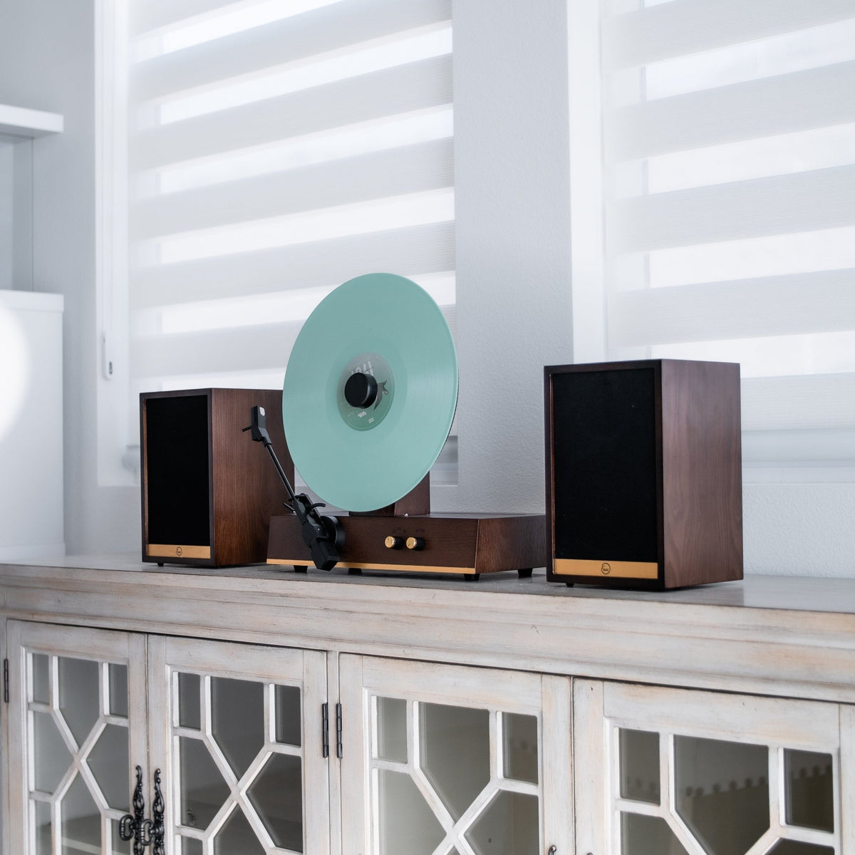 Fuse Audio GLD Vertical Vinyl Record Player - ATE